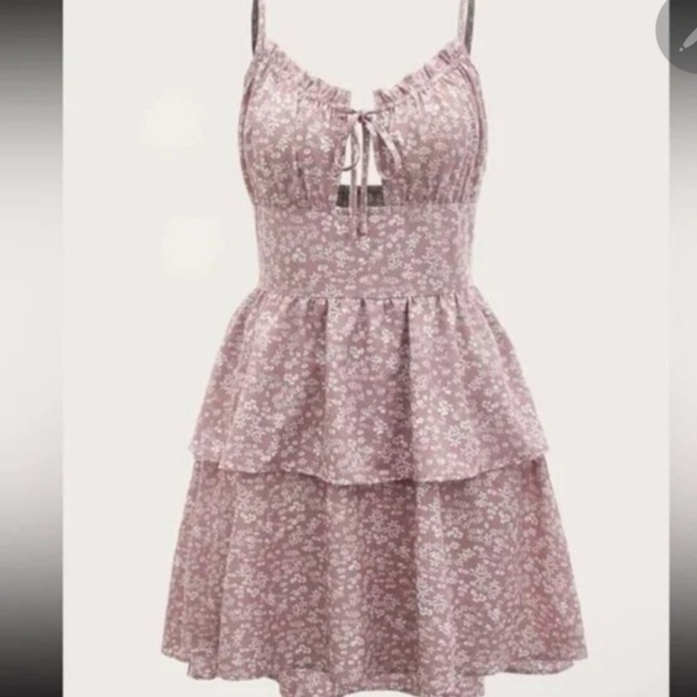 Skinny Strap Dress w/ Many Beautiful Details--914